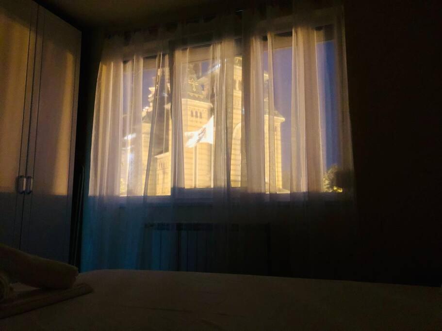 Joy Victoriei 7g-3 *